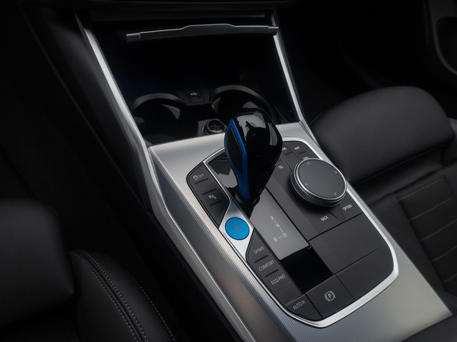 Fahrzeugabbildung BMW i4 eD40 Gran Coupé Kamera HUD DAB H/K Komfort