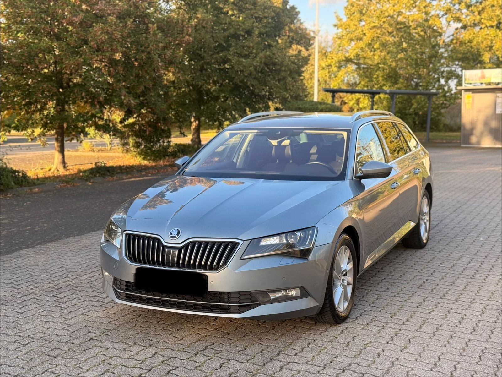 Skoda Skoda Superb 2.0 TDI Leder DSG SportLine Top Zusta