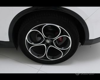 Alfa-Romeo Stelvio - 7