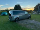 Hyundai STARIA 2.2 CRDi Signature 7-Sitzer Auto 4WD ... - gebrauchte Hyundai STARIA aus dem Jahr 2022