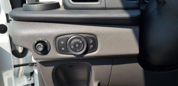 Fahrzeugabbildung Ford Transit Pritsche 350 L3 Einzelkabine Trend