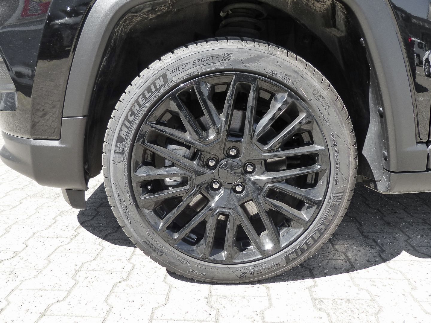 Jeep Compass Upland Plug-In Hybrid 4WD Soundsystem LE imagem 3