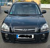 Hyundai TUCSON 2.0 GLS 2WD - Hyundai TUCSON aus 2009: Gls