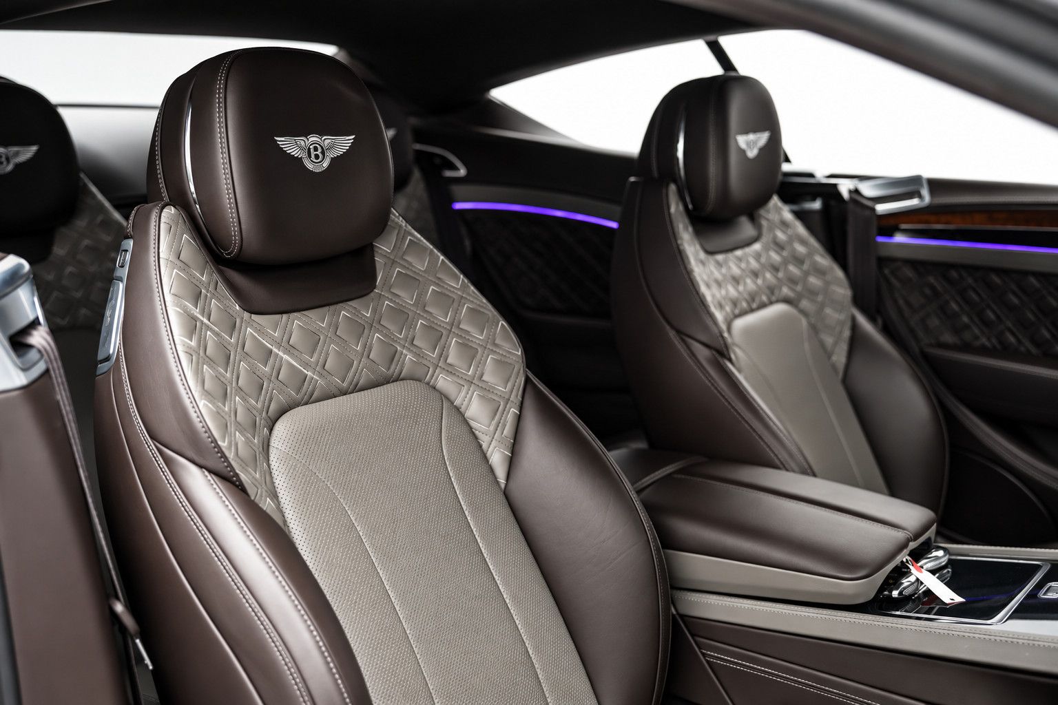 Fahrzeugabbildung Bentley Continental GT W12 First Edition *Rotation*B&O*