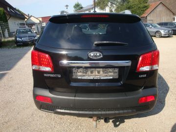 KIA Sorento - 4