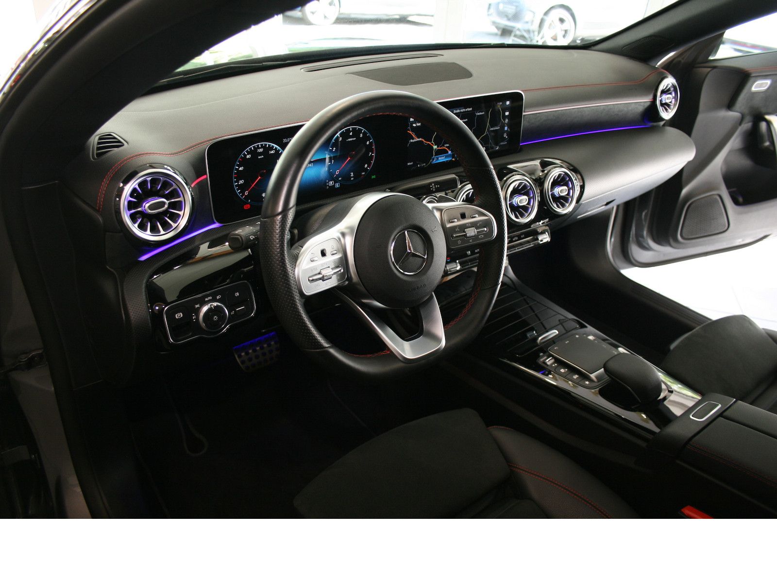 Fahrzeugabbildung Mercedes-Benz CLA 200 Shooting Brake AMG *MBUX*19 Zoll*Night*A