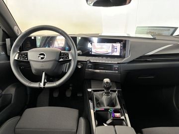 Fotografie 13 des Opel Astra 1.2 Turbo GS