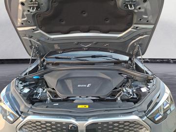 2025 BMW IX2 缩略图 18
