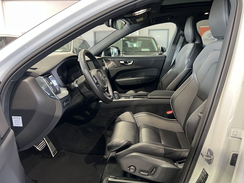 Volvo XC60 T6 R-Design Recharge AWD ACC AHK 360° LED
