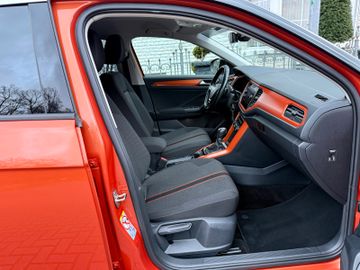 Volkswagen T-Roc - 12