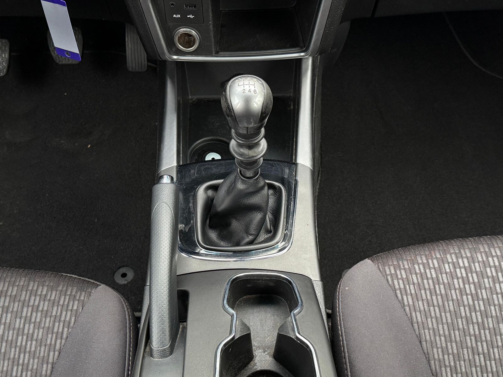 Fahrzeugabbildung Ssangyong Korando 2.0 TD Crystal 4x2 SHZ+TEMP+MFL+AHK+TÜV