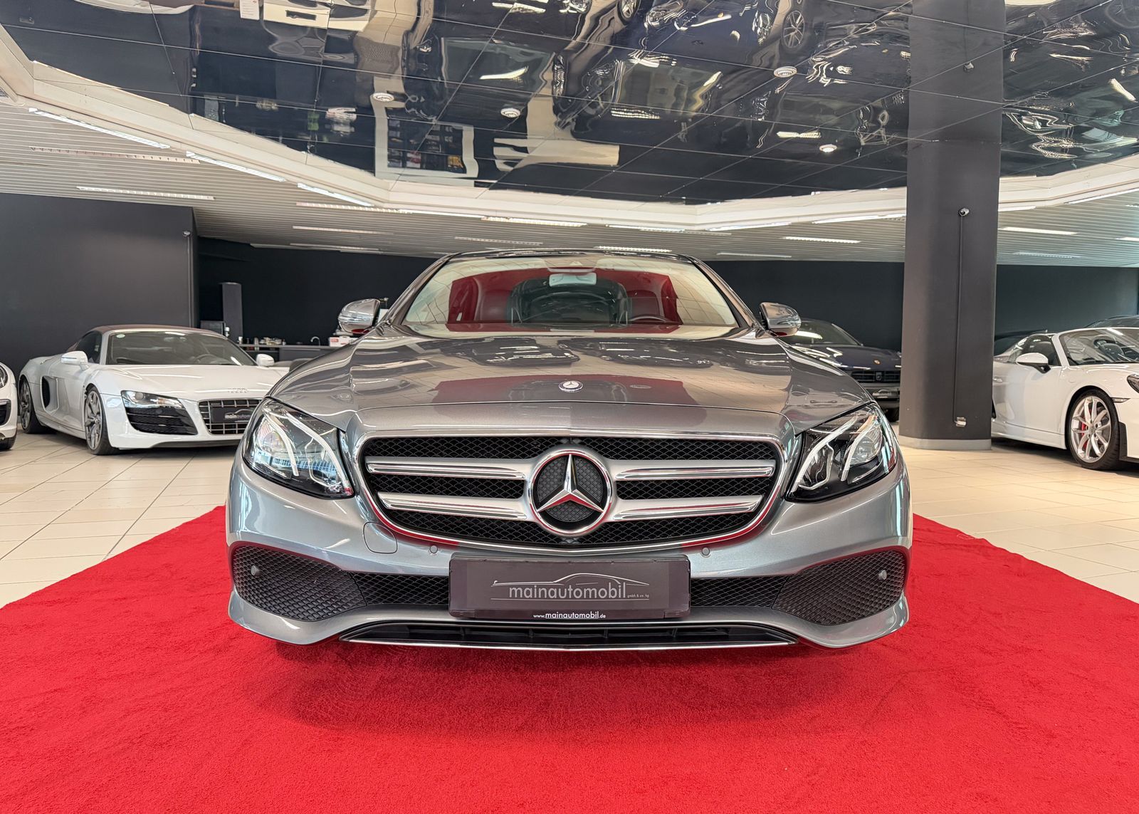 Mercedes-Benz E 200 AVANTGARDE LED DAB R-KAMERA 9G-AUTOMATIK