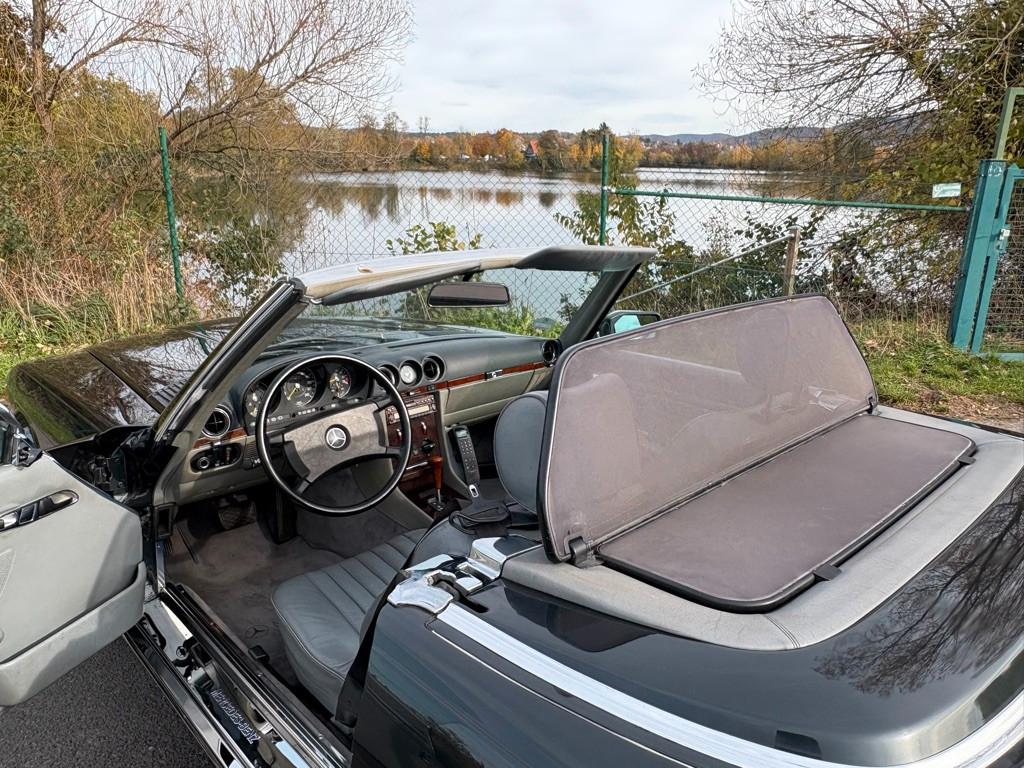 Mercedes-Benz SL 300