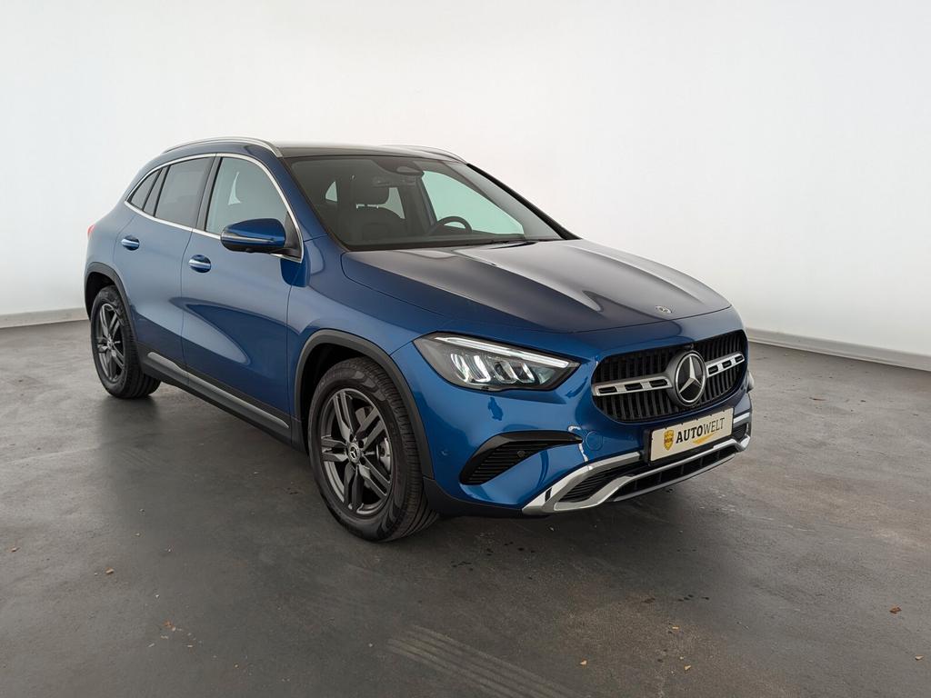 Mercedes-Benz GLA 220