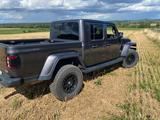 Jeep Gladiator 3,0L Overland Perfekt für Jagd, Tour - graue Jeep Gladiator