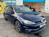 Volkswagen Golf VII 1.6 TDI DSG IQ.DRIVE Navi ACC SHZ Klima - scheckheftgepflegte VW Golf