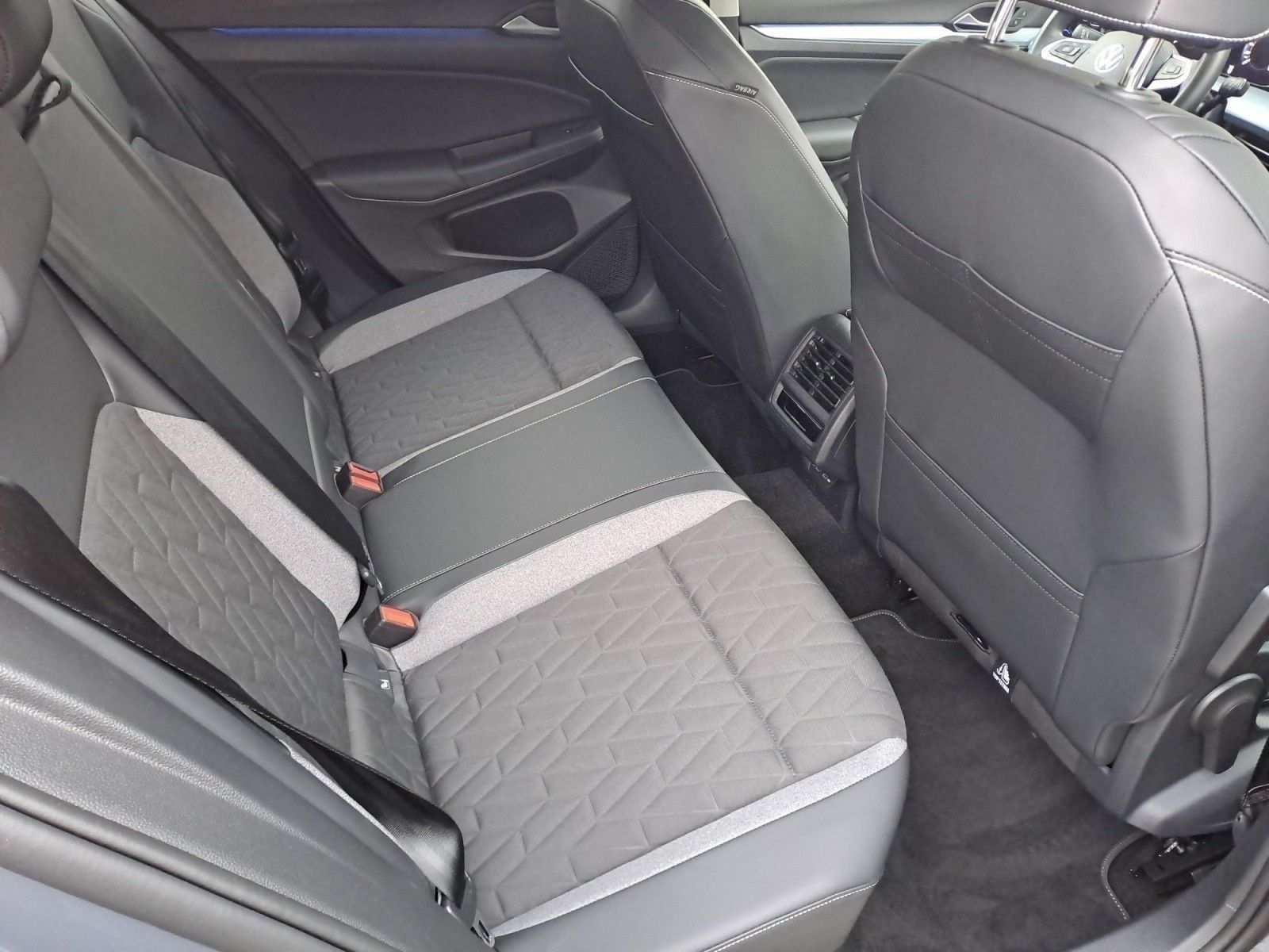 Volkswagen Golf - Bild 14