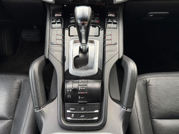 Porsche Cayenne - 9