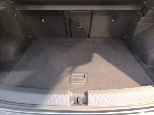 Fahrzeugabbildung Volkswagen T-Roc 1.5 TSI OPF DSG Goal LED-PLUS NAVI ACC RÜC