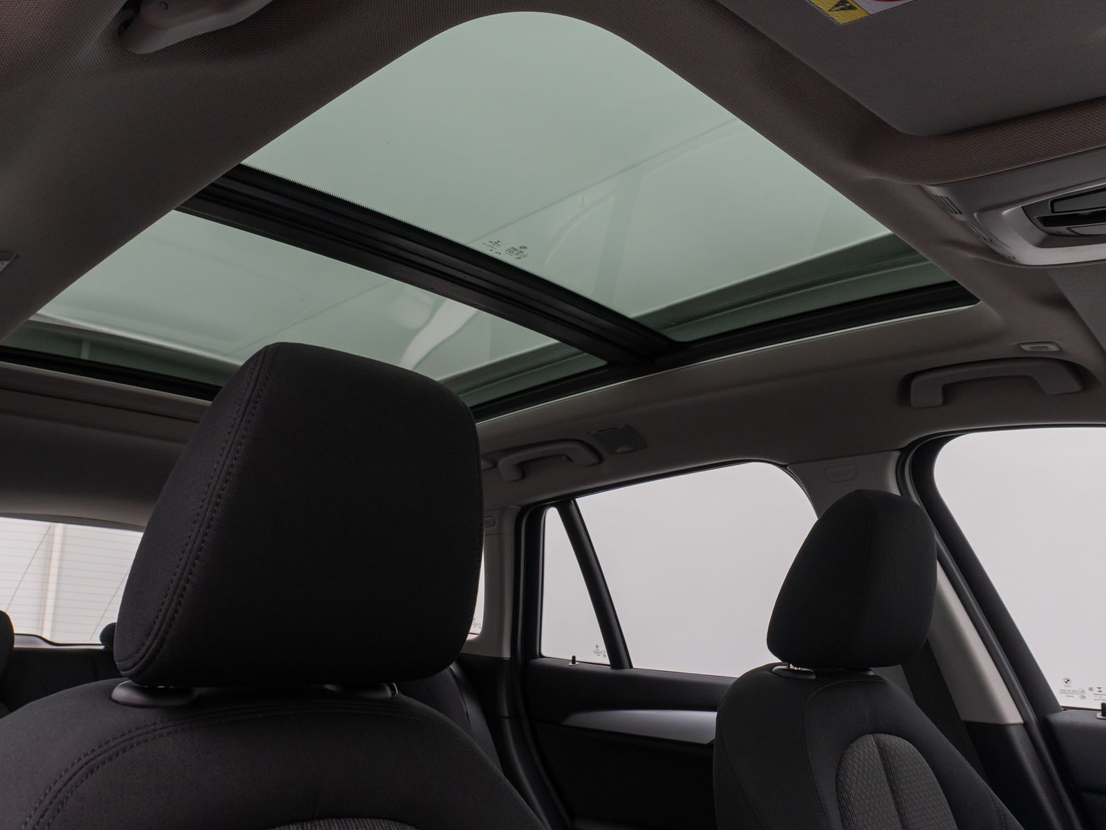 Fahrzeugabbildung BMW X1 sD20i Panorama Navi Lordos DAB HiFi Parkassis