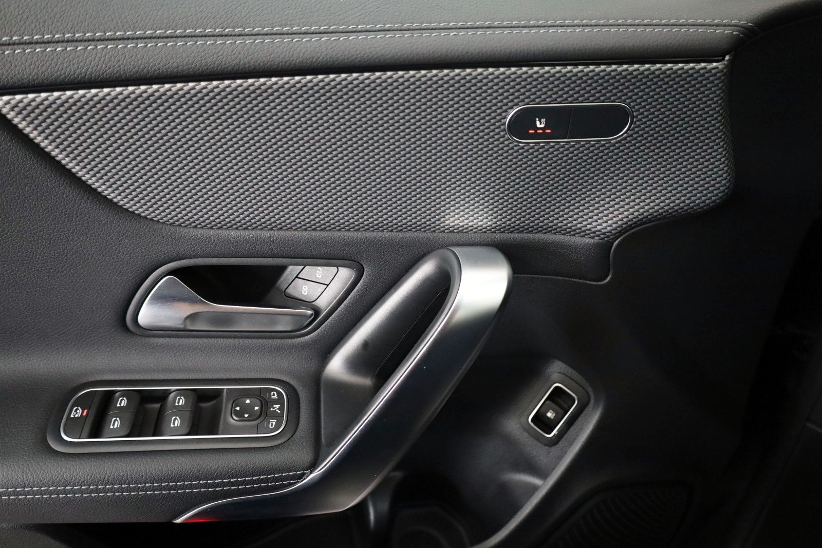 Fahrzeugabbildung Mercedes-Benz CLA 250e SB T.Leder,Navi,LED,Kamera,Park Paket
