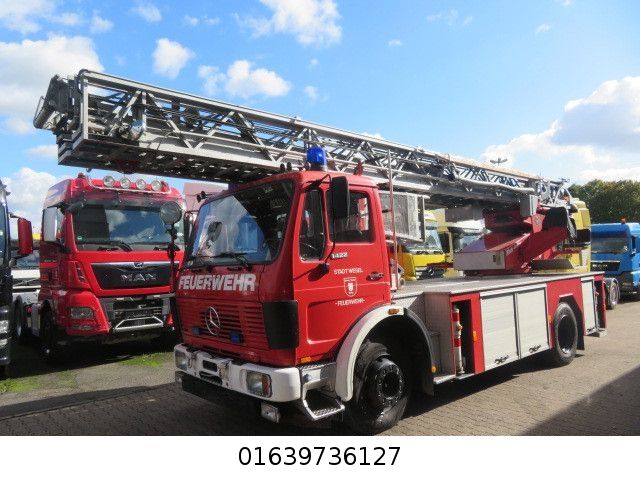 Mercedes-Benz 1422 Feuerwehr Drehleiter Metz 30m, Korb u Liege