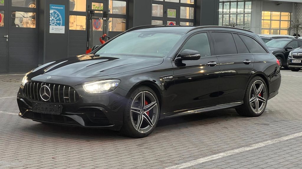 Mercedes-Benz E 63 AMG