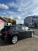 Kia CEED/VISION/AUTOMATIK/NAVI/TEMP/SHZ/ALU/PDC - gebrauchte Kia cee'd / Ceed aus dem Jahr 2023