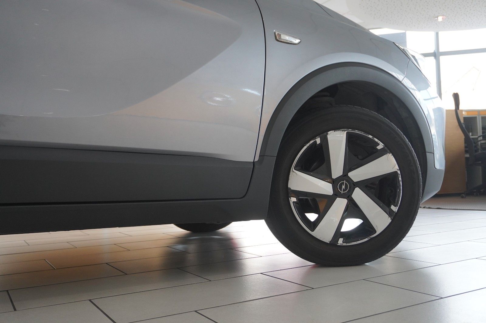 Fahrzeugabbildung Opel Crossland (X) 1.2 EDITION NAVI/LED/TEMP./DAB+