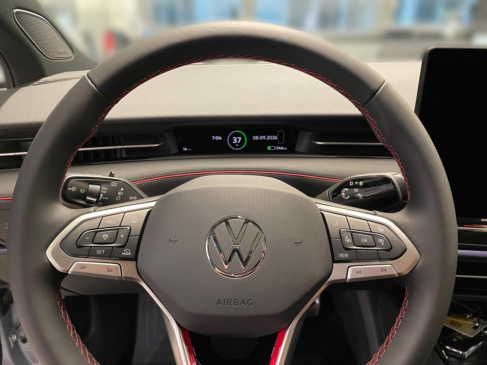 Volkswagen ID.7 Tourer 4M GTX *AHK*HEAD-UP*HARMAN*PANO*MATR