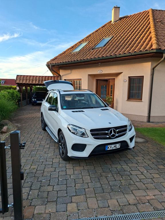 Image of Mercedes-Benz GLE 350