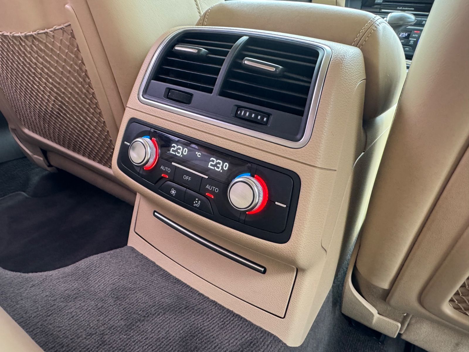 Fahrzeugabbildung Audi A7 Sportback 3.0 TFSI quattro/LEDER/R-Cam/Navi