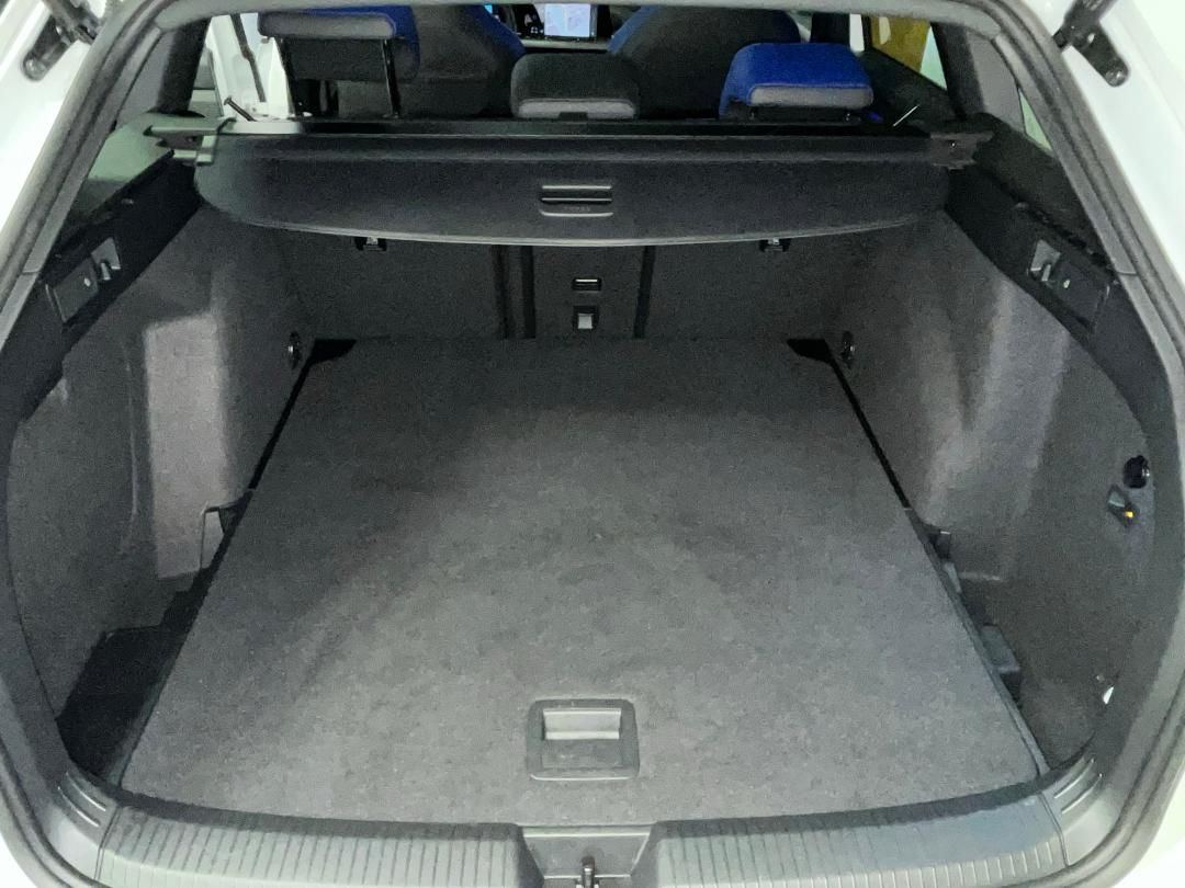 Volkswagen Golf Variant R 2.0 TSI 4mot.DSG Performance 1 foto 8