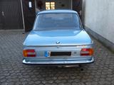 BMW 2002 - blaue BMW 2002