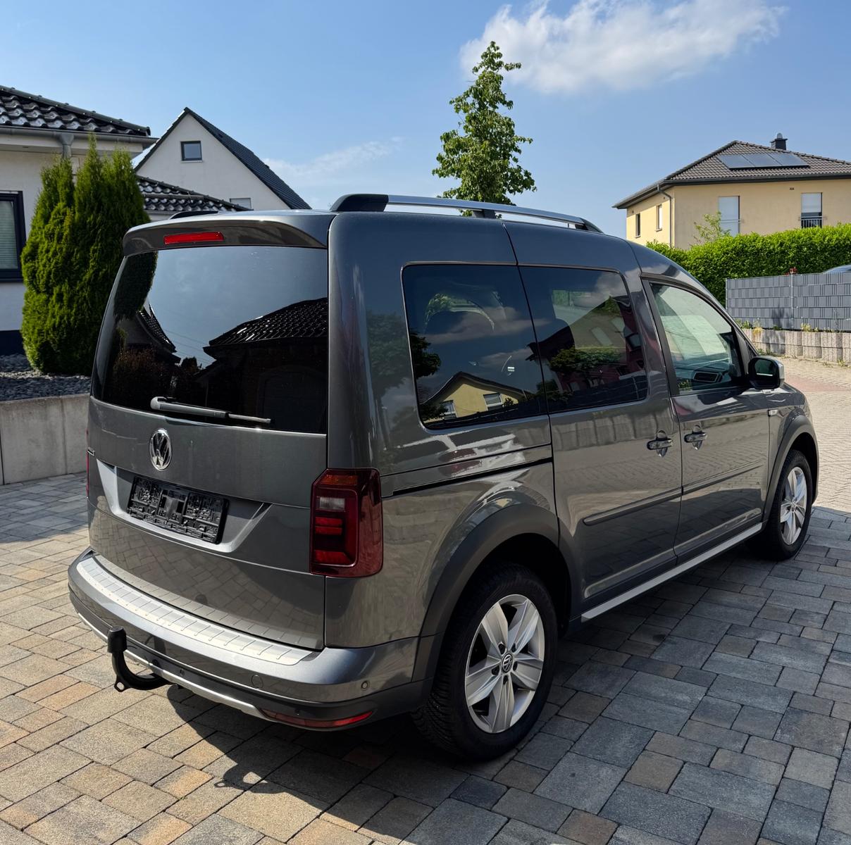 Volkswagen Caddy Alltrack 7-DSG AHK Finanzierung möglich