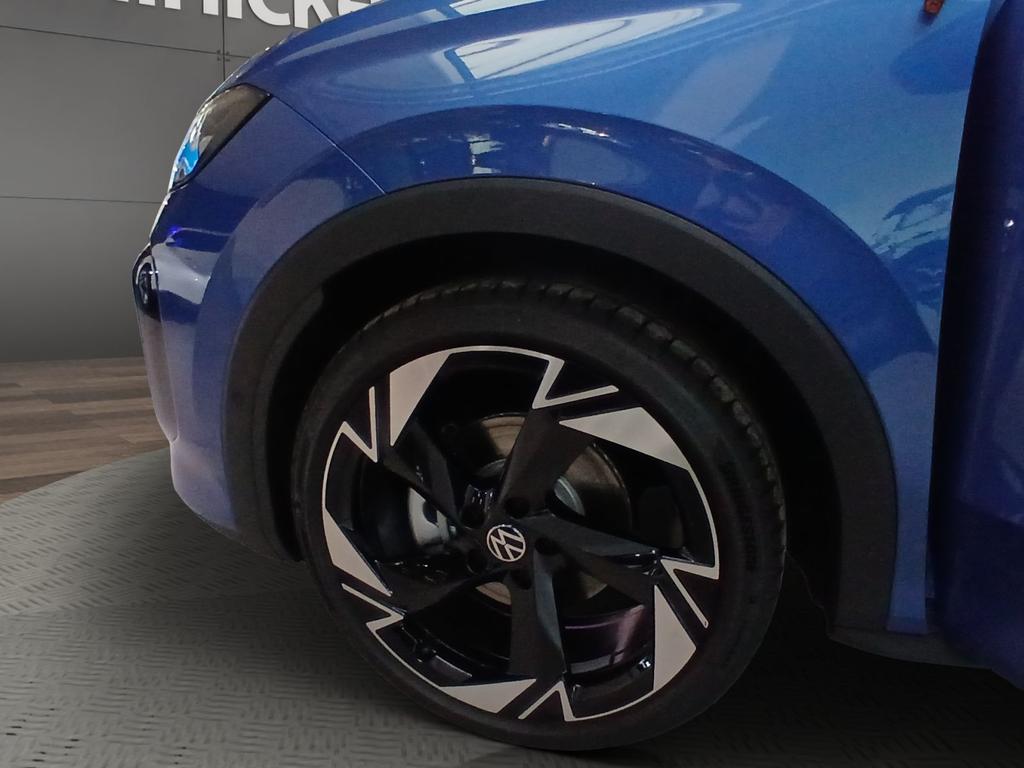 Volkswagen T-Roc 10