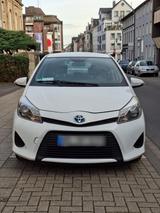 Toyota Yaris 1,5 Automatik - Toyota Yaris Gebrauchtwagen in Mönchengladbach