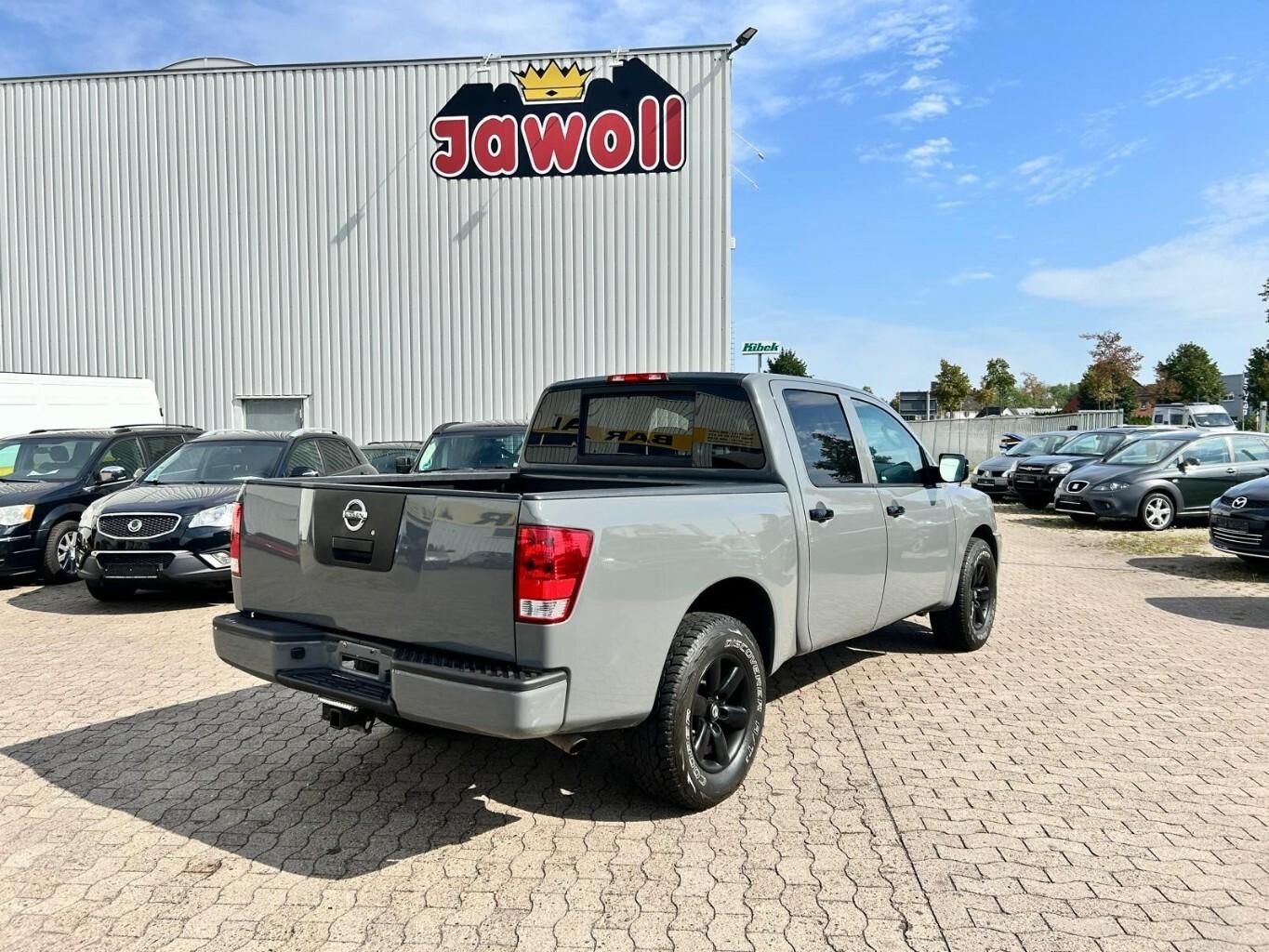 Nissan Titan 2011 — photo 5