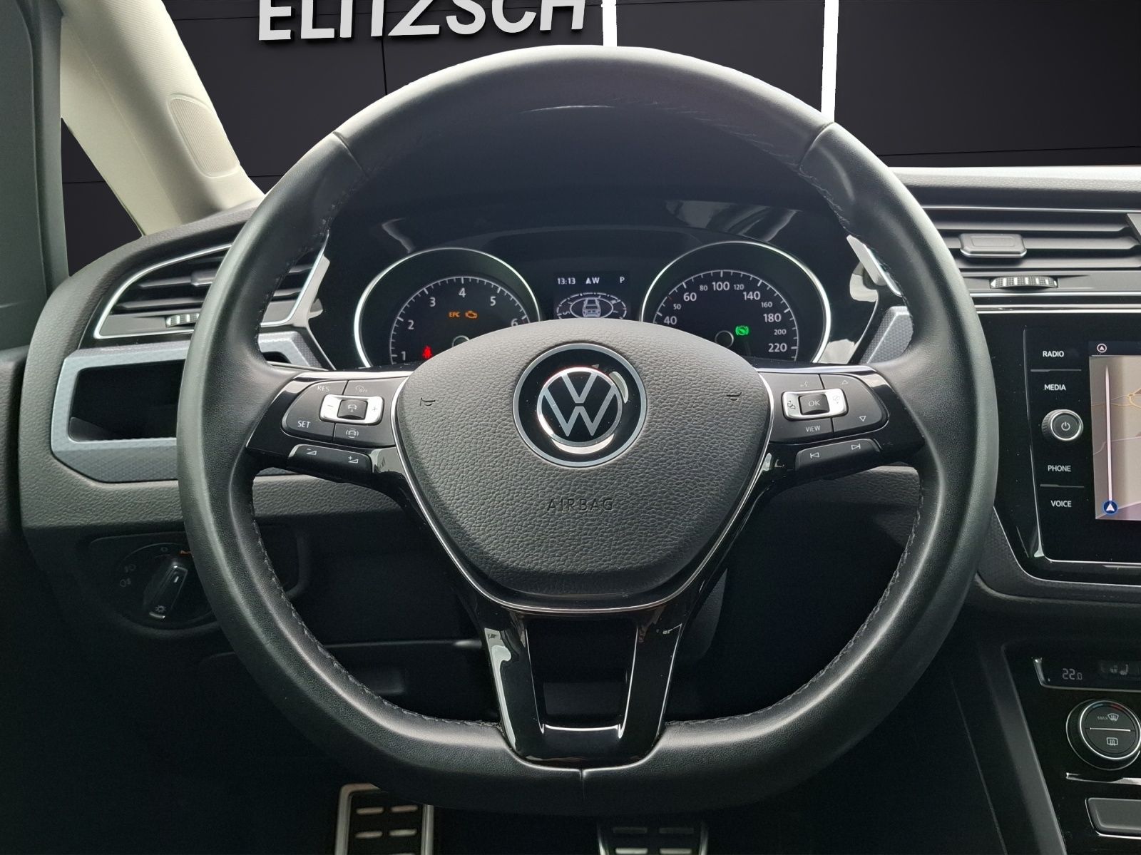 Fahrzeugabbildung Volkswagen Touran TSI Active DSG LED AHK Navi ACC SHZ PDC