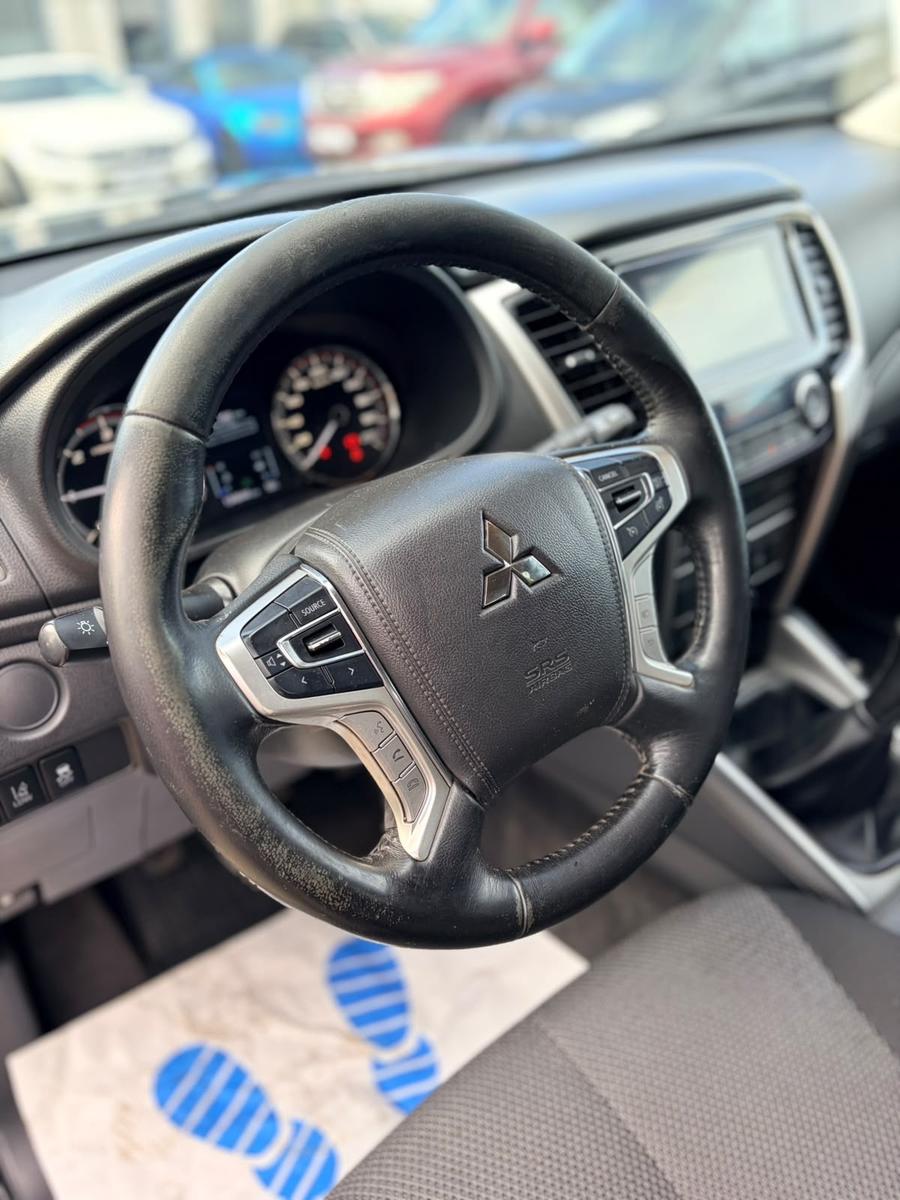 Mitsubishi L200 Plus Doppelkabine 4WD