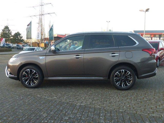 Mitsubishi Outlander   PHEV Plus 4WD mit AHK