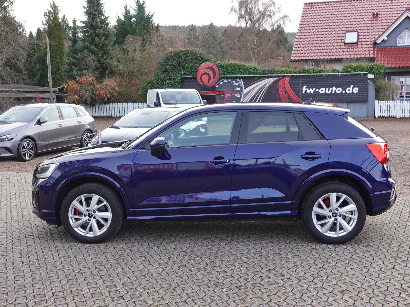 Fahrzeugabbildung Audi Q2 35 TFSI S tronic advanced Navi AHK Garantie