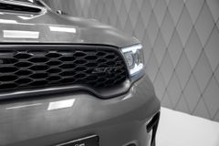 Durango 392 SRT AWD 6,4 GREY/BLACK CARBON VENTIL