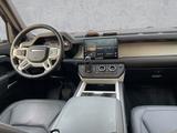 Land Rover Defender 110 D300 X-Dyn. HSE 22"AHK Pano Standhz - Land Rover Defender in Duisburg