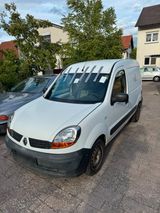 Renault Kangoo 1 Rapid AHK + Stelldach - Renault Kangoo aus 2005 mit Diesel-Antrieb