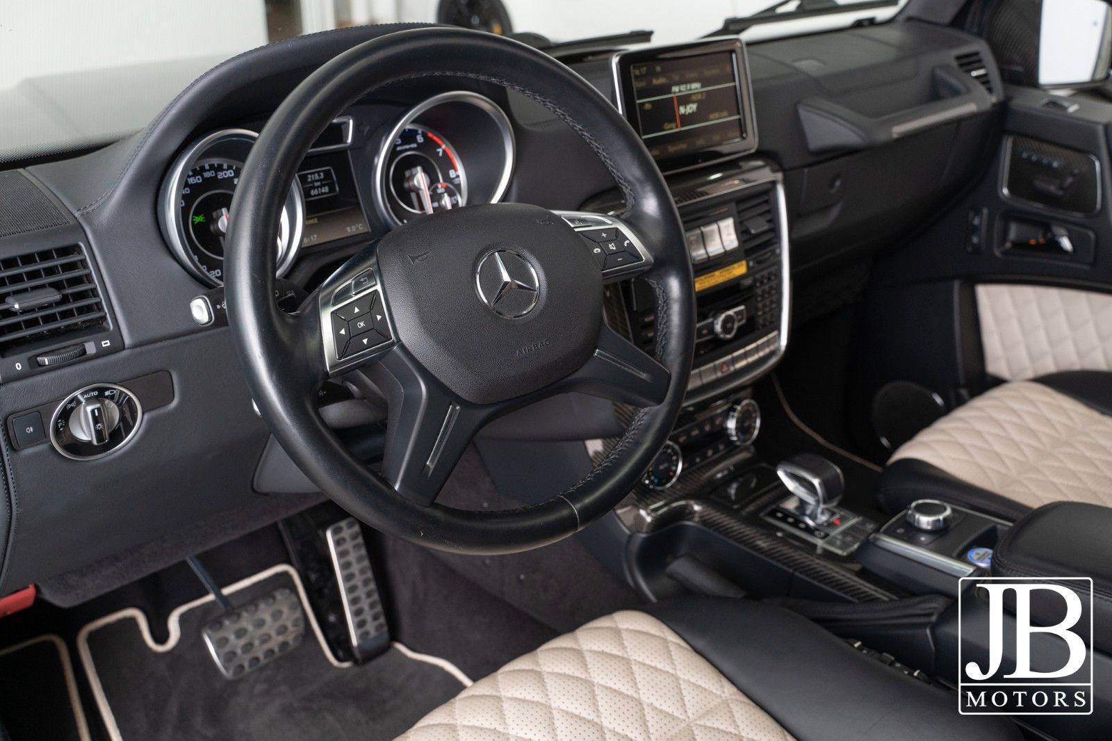 Fahrzeugabbildung Mercedes-Benz G63 AMG Designo Brabus TV Carbon