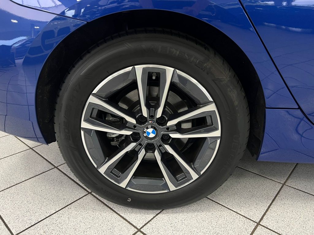 BMW 223 Active Tourer d xDrive M-Sport PANO*HUD*360°