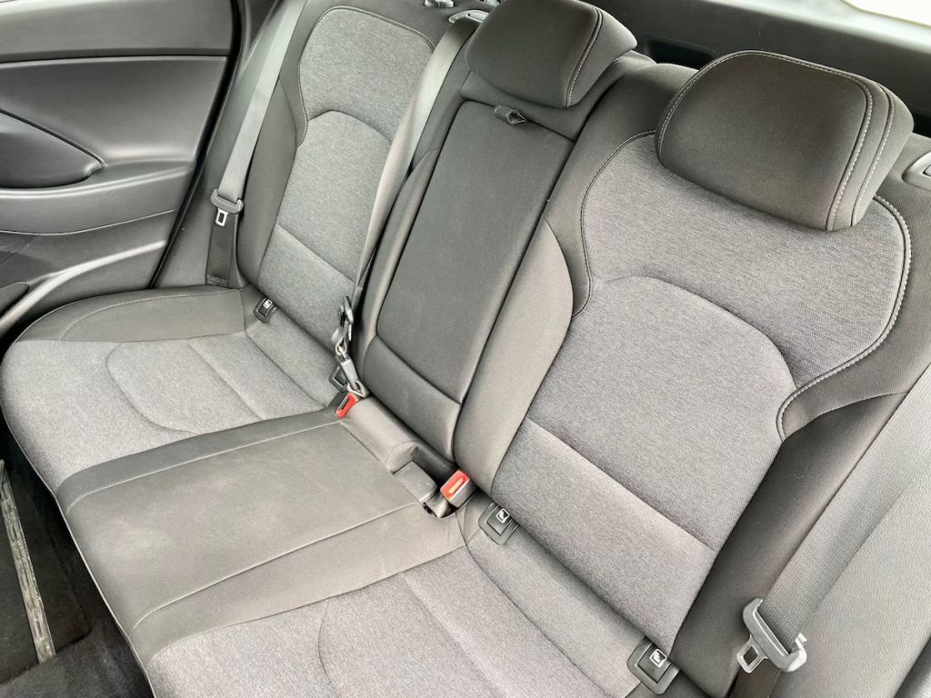 Fahrzeugabbildung Hyundai i30 1.0 AAC SHZ ALLWETTER ALU CARPLAY KAMERA