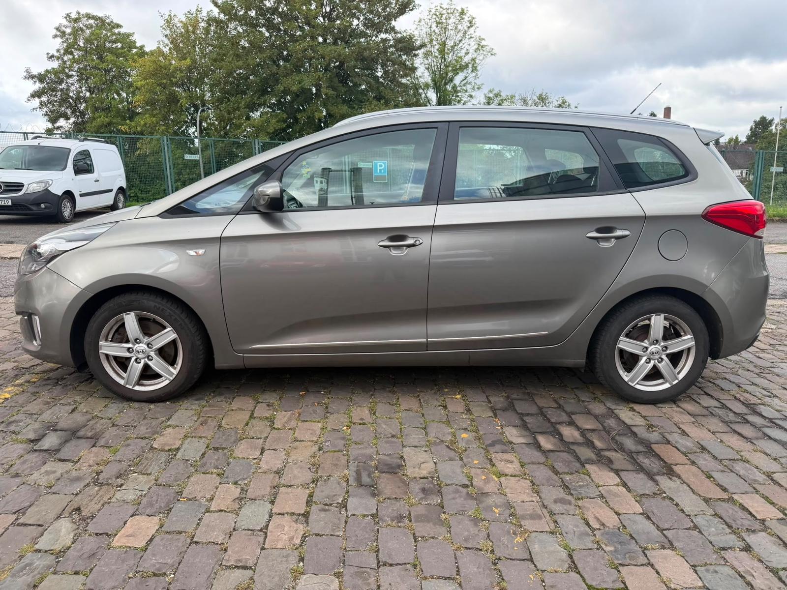 Kia Carens 2014 — photo 10