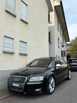 Audi S8 5.2 V10 D3 - Audi S8 mit Benzin-Antrieb: Limousine, 5.2